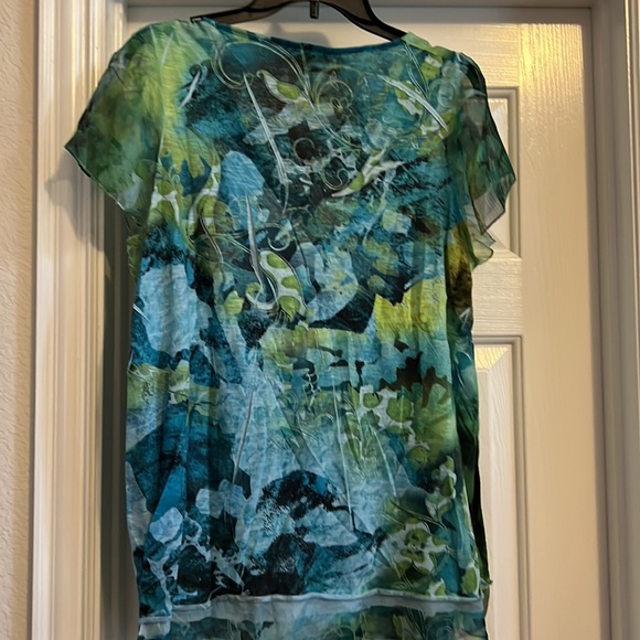 Woman’s Dress Barn green and blue top, Size XL - Picture 3 of 6